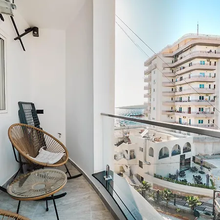 Maison Azure Apartment