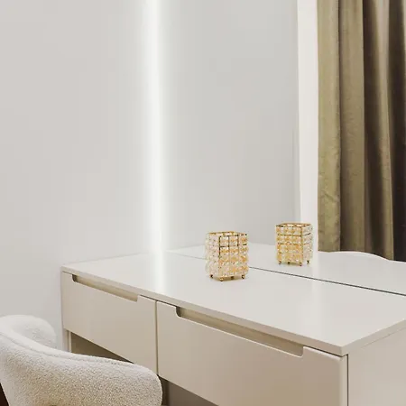 Maison Azure Apartment